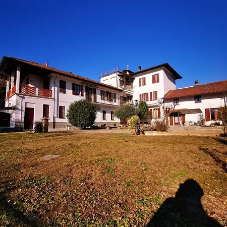 Sant'anna, Con Palestra アパート