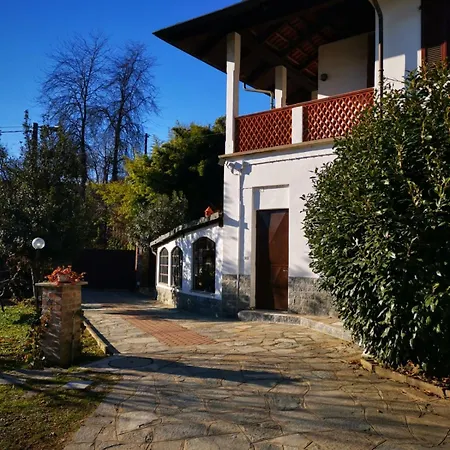 Sant'anna, Con Palestra アパート